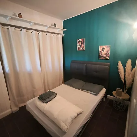 Les Pieds Dans L'eau